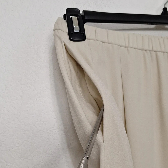 Eileen Fisher Quiet Luxury Cream Preppy 100% Silk Baggy Tapered Trouser Pants XS - Picture 4 of 10